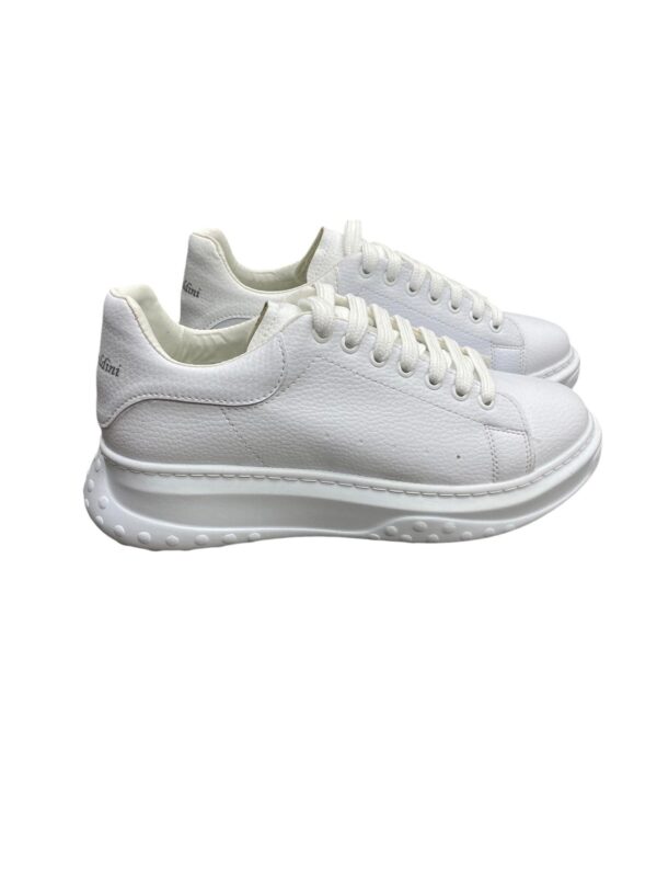 ce7bd4a4 2741 4a9d b0e7 36563a93d494