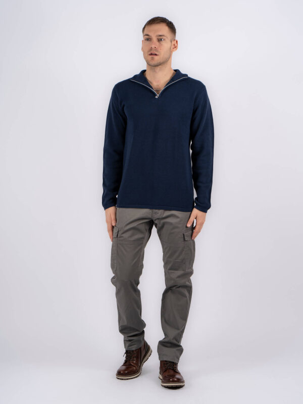 marcus langdon half zip 1570x2093c (2)