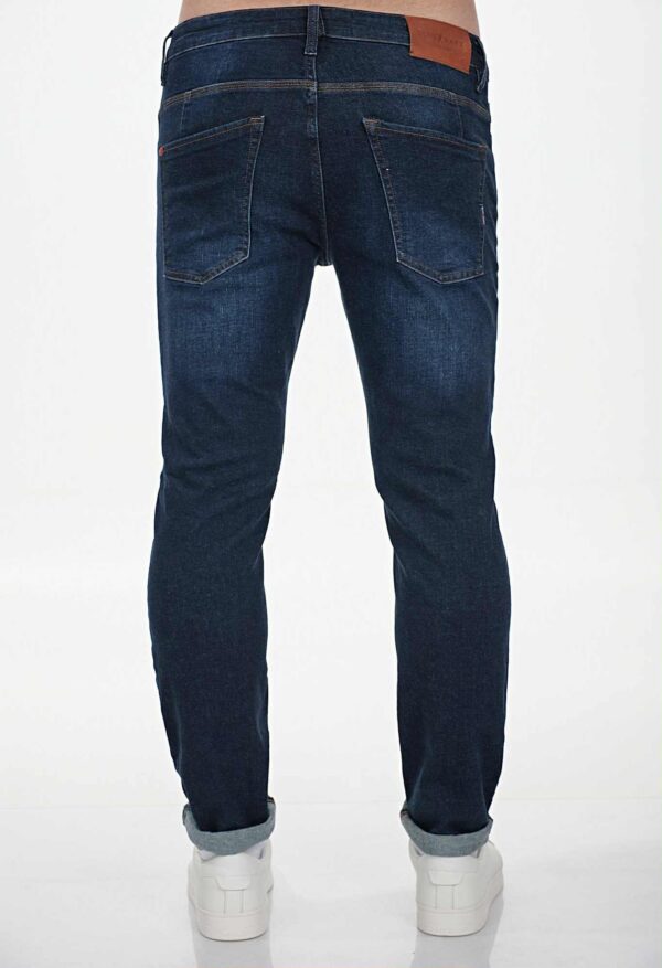 2816f6b3 bf4c 4ba2 88de 5ffd7cce5681