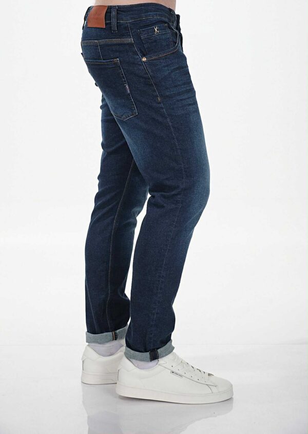 ecf543a1 6264 40d8 94a3 10fe599ce340