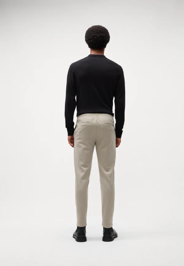 46ea17a9997048e1a4cff83e1a4d64d6