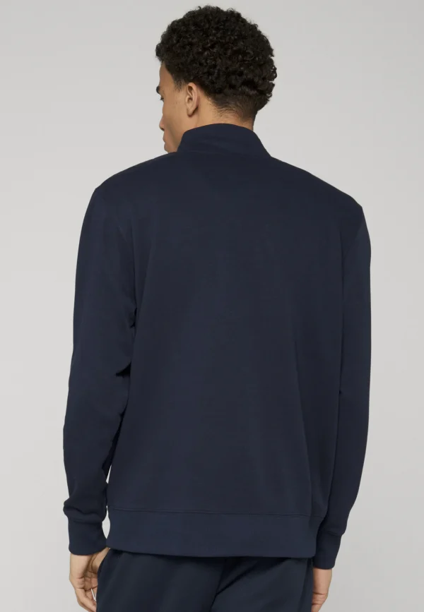 8057cc9ae2a443148c3ea6cc5cedc383