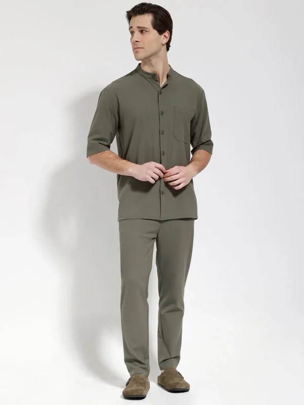 UNDER2563.jpg UNDER2563.jpg