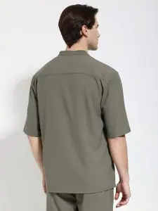 UNDER2569 225x300.jpg UNDER2569 225x300.jpg