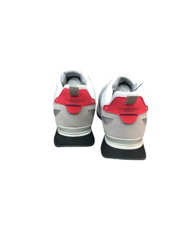 d68364ea ce80 4bb5 b9aa 92fc428e276f